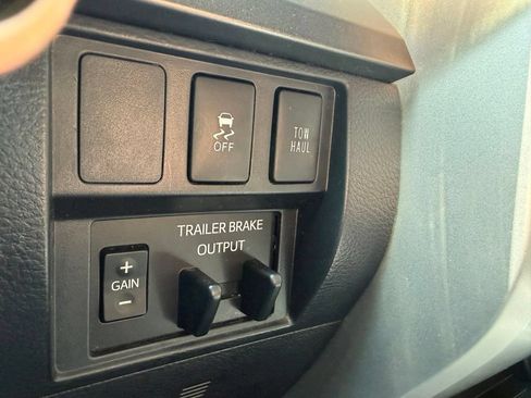 Used 2019 Toyota Tundra SR5 w/ TRD Off Road Package AWD/4WD image 29