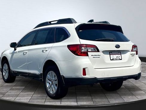 Used 2017 Subaru Outback 2.5i Premium AWD/4WD image 4