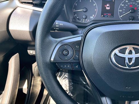 Used 2023 Toyota Corolla LE FWD image 23