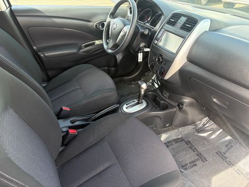 Used 2019 Nissan Versa SV FWD image 31