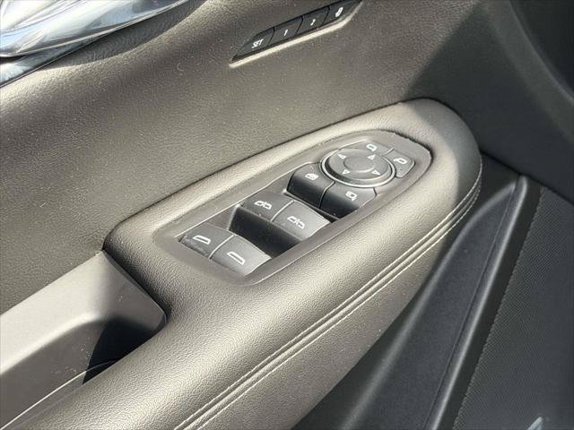 Used 2023 Cadillac XT6 Premium Luxury w/ LPO, Floor Liner Package AWD/4WD image 18