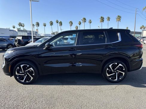 Used 2024 Mitsubishi Outlander SE image 5