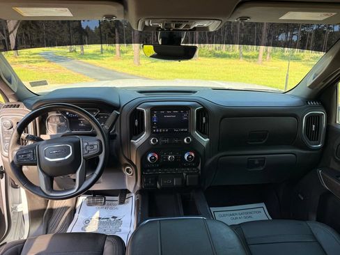Used 2023 GMC Sierra 2500 Denali w/ Denali Ultimate Package AWD/4WD image 17