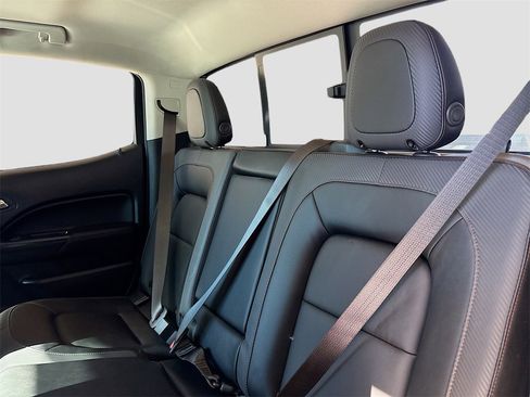 Used 2022 GMC Canyon AT4 image 23