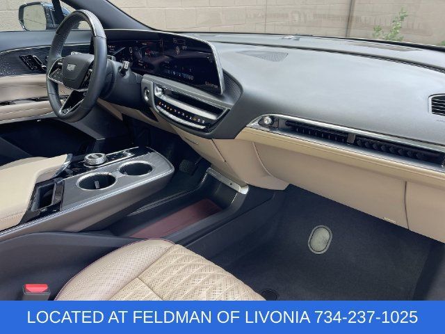 Used 2024 Cadillac Lyriq Luxury w/ Nappa Leather Package AWD/4WD image 29