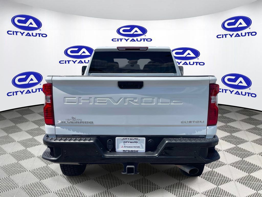 Used 2024 Chevrolet Silverado 2500 Custom w/ Custom Value Package AWD/4WD image 5