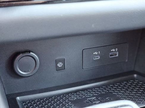 New 2025 Nissan Pathfinder SL w/ Black Appearance Package image 25