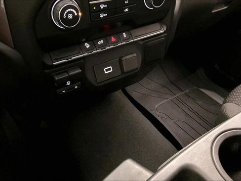 Used 2019 Chevrolet Silverado 1500 Custom Trail Boss w/ Custom Convenience Package AWD/4WD image 34