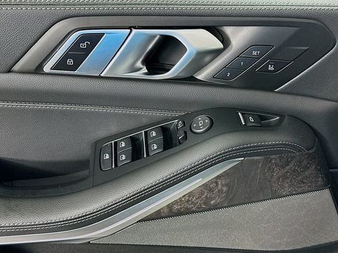 Used 2020 BMW X5 M50i w/ Premium Package AWD/4WD image 18