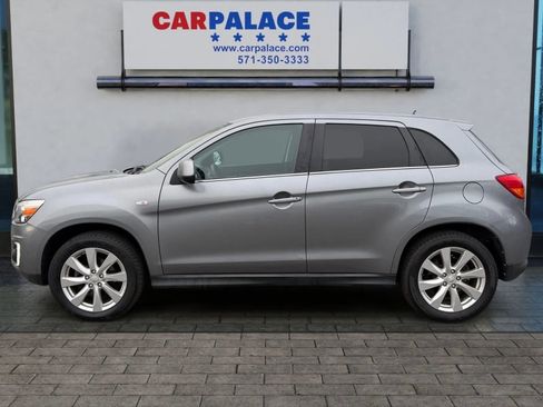 Used 2015 Mitsubishi Outlander Sport SE image 2