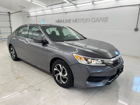 Used 2017 Honda Accord LX image 3