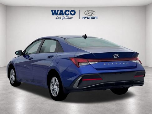 Used 2026 Hyundai Elantra SE w/ Cargo Package FWD image 7