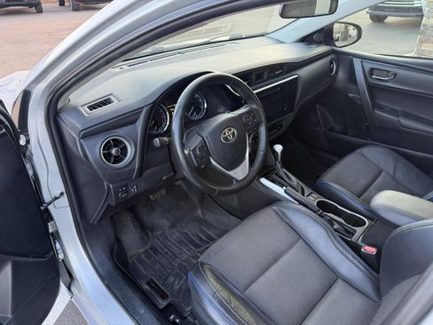 Used 2018 Toyota Corolla SE image 22
