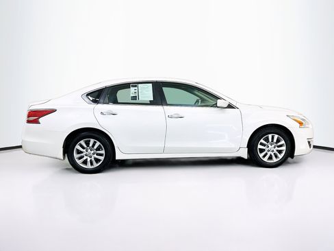 Used 2014 Nissan Altima 2.5 S image 10