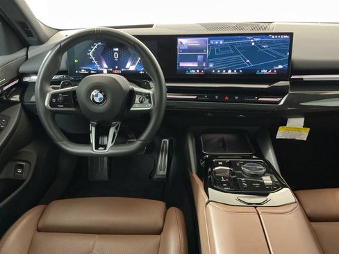 Certified 2025 BMW 530i w/ M Sport Package RWD image 9