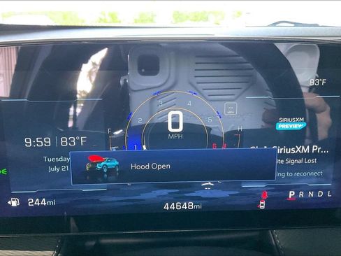 Used 2025 Chevrolet Equinox LT w/ Convenience Package II FWD image 7