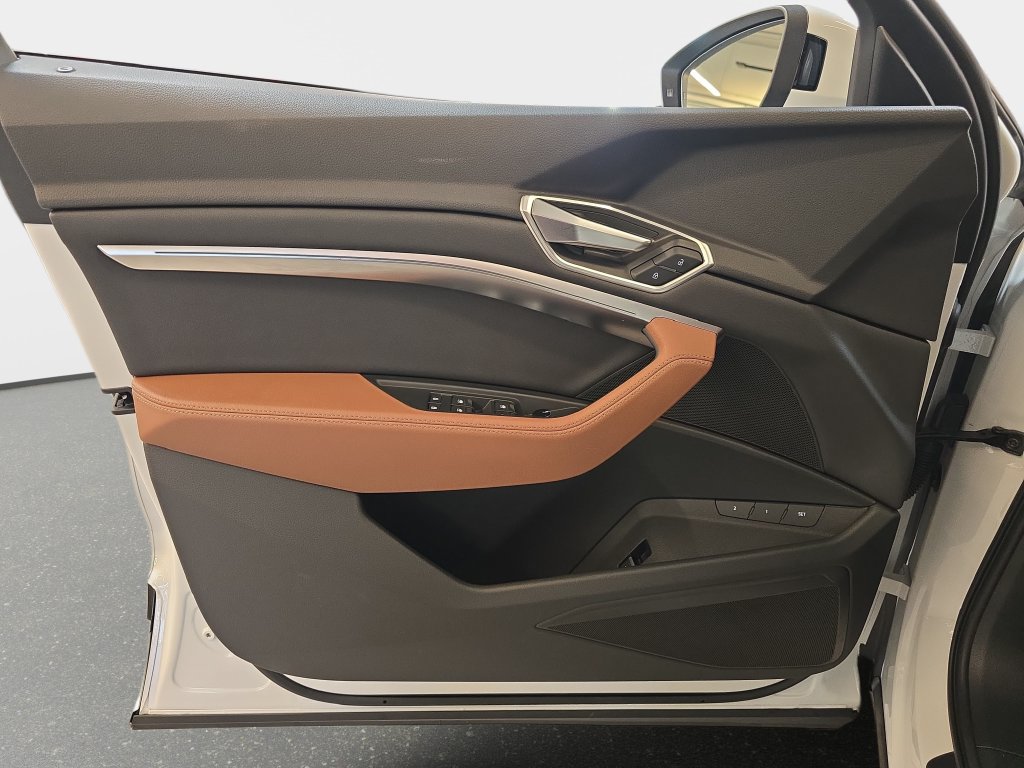 Certified 2024 Audi Q8 e-tron Premium Plus AWD/4WD image 19
