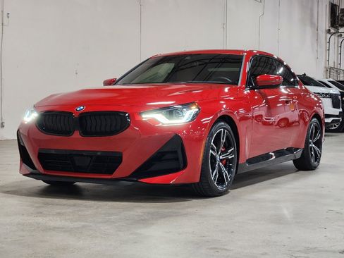 Used 2023 BMW 230i Coupe w/ M Sport Package image 4