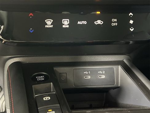 New 2026 Nissan Kicks SR image 16