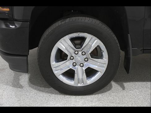 Used 2018 Chevrolet Silverado 1500 Custom w/ Custom Convenience Package AWD/4WD image 21