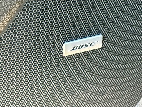 Used 2023 Chevrolet Traverse RS image 19