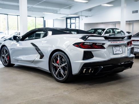 Used 2021 Chevrolet Corvette Stingray Preferred Conv w/ Z51 Performance Package RWD image 5