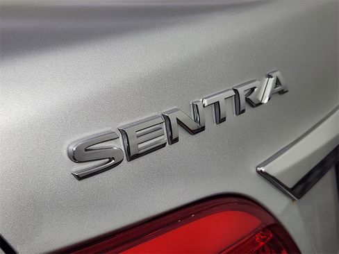 Used 2019 Nissan Sentra SV image 8