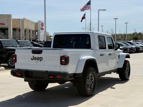 Used 2025 Jeep Gladiator Mojave image 5