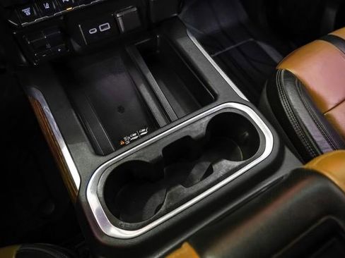 Used 2020 Chevrolet Silverado 3500 High Country image 26