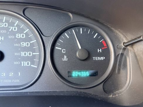 Used 2003 Chevrolet Venture LS w/ Convenience Package FWD image 14