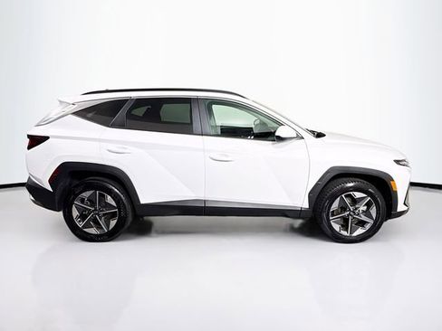 Certified 2025 Hyundai Tucson SEL image 9