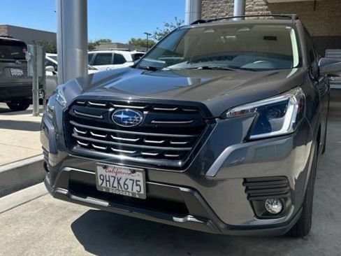 Used 2023 Subaru Forester Premium AWD/4WD image 2
