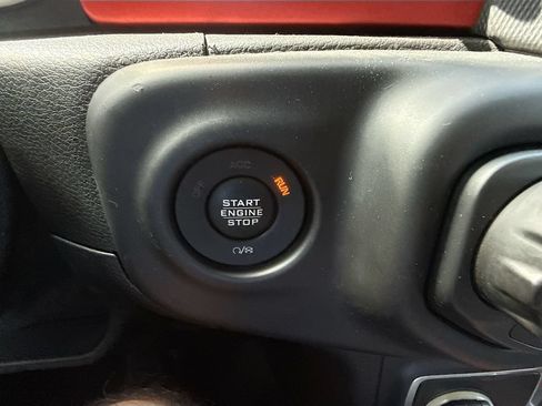 Used 2018 Jeep Wrangler Unlimited Rubicon AWD/4WD image 24