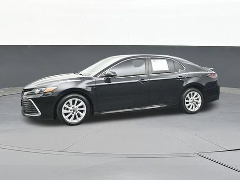 Used 2023 Toyota Camry LE w/ Convenience Package FWD image 7