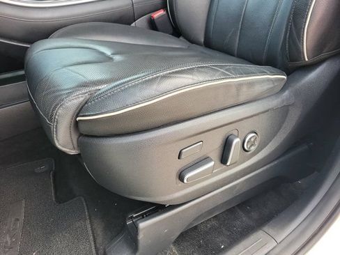 Used 2024 Hyundai Palisade Limited FWD image 4