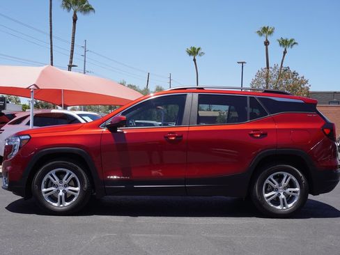 Certified 2023 GMC Terrain SLE w/ Driver Convenience Package FWD image 2