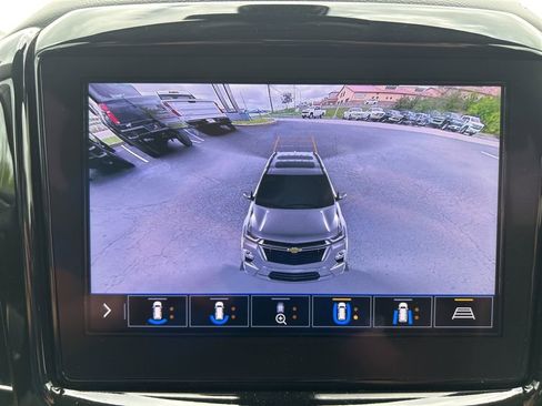 Used 2021 Chevrolet Traverse LT w/ LT Premium Package FWD image 36