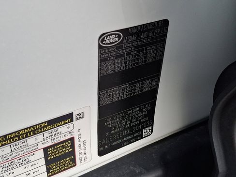 Used 2020 Land Rover Defender 110 HSE image 26