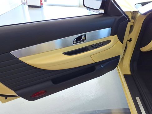 Used 2002 Ford Thunderbird Deluxe image 8
