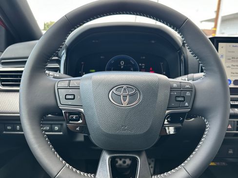 Used 2026 Toyota Camry SE w/ Multimedia Upgrade Package FWD image 22