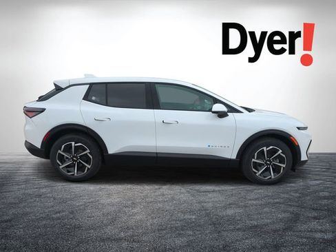 New 2026 Chevrolet Equinox EV LT image 2