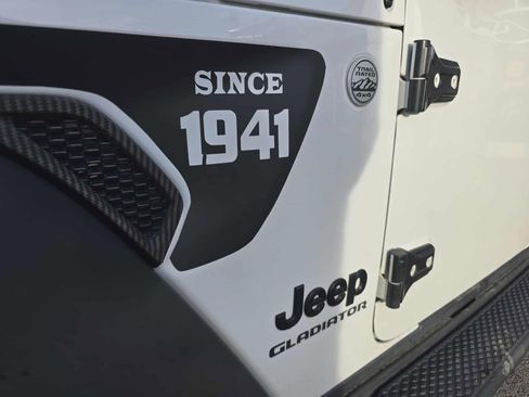 Used 2020 Jeep Gladiator Sport w/ Quick Order Package 24S image 10