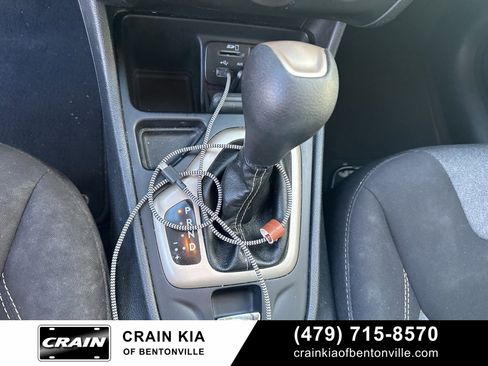 Used 2018 Jeep Cherokee Latitude w/ Altitude Package image 27