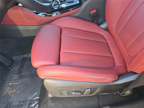 Used 2024 BMW X4 xDrive30i image 15