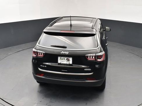 Used 2024 Jeep Compass Latitude w/ Sun and Sound Group image 17