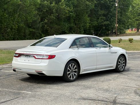 Used 2018 Lincoln Continental Premiere FWD image 4