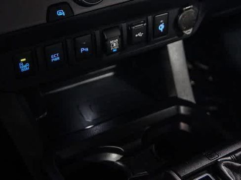 Certified 2022 Toyota Tacoma TRD Off-Road w/ Technology Package RWD image 23