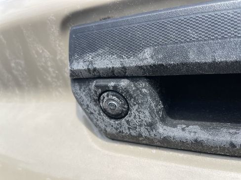 Used 2023 Chevrolet Colorado W/T image 9