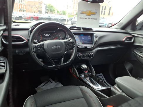Used 2023 Chevrolet TrailBlazer RS w/ Convenience Package FWD image 14