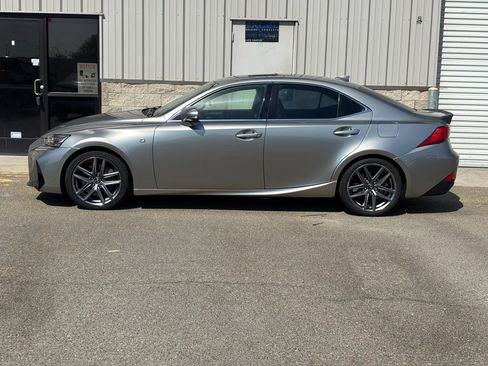 Used 2017 Lexus IS 200t F Sport w/ F Sport Package RWD image 6